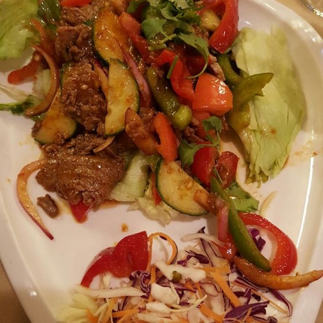 Thai Style Beef Salad (Yum Neur).